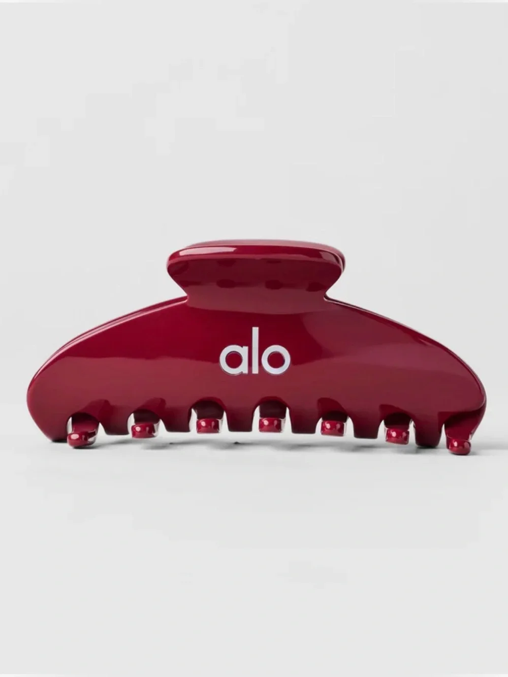 🩶ALO YOGA SUMMER ROMANCE RED CLAW CLIP - NWT🩶